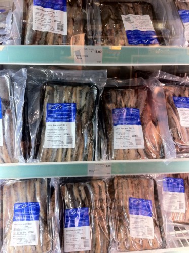 Kiloweise Matjes im Flughafenshop